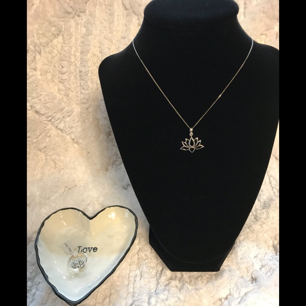 ♣️♣️Sterling Silver Pendant and Ring Set♣️